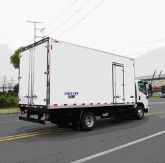 Isuzu 5.2-meter refrigerated truck