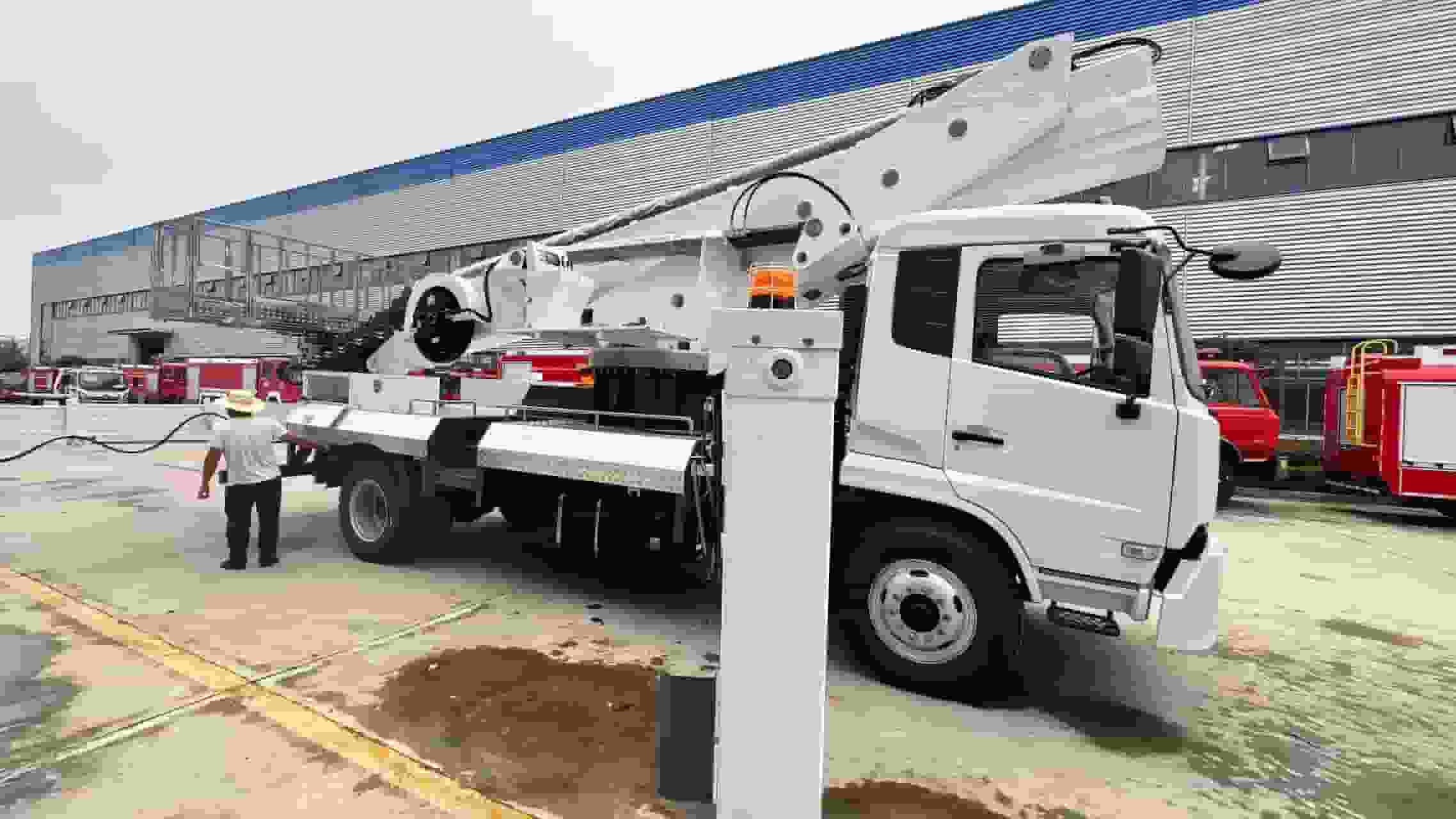 Dongfeng 55m aerial work platform