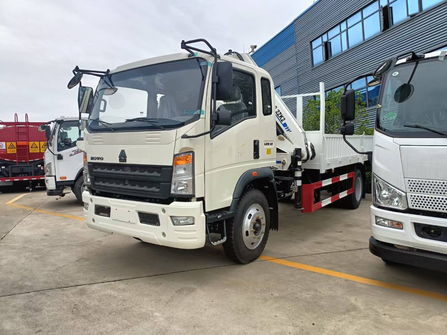 Heavy Truck HOWO Light Truck Folding Arm Crane