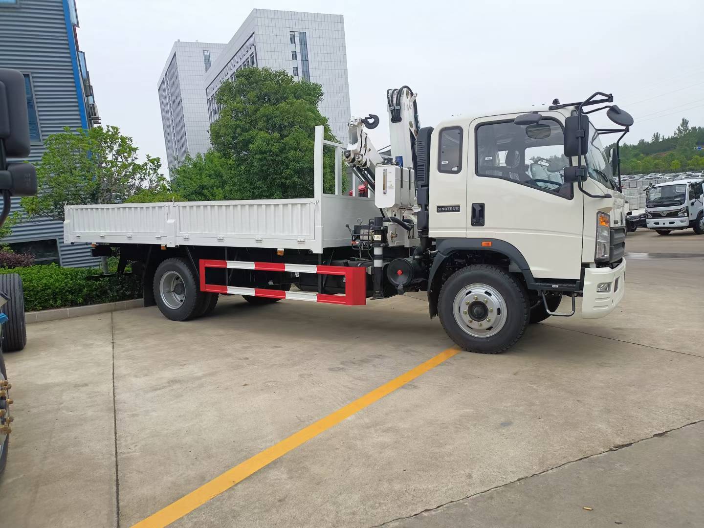 Heavy Truck HOWO Light Truck Folding Arm Crane
