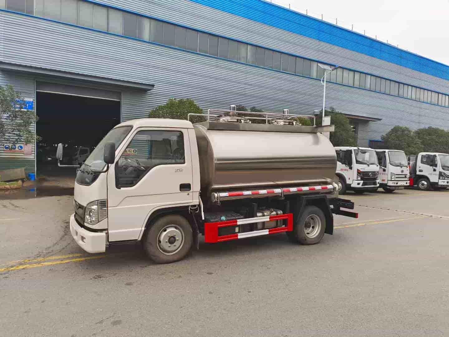 Foton 1.6-2 ton fresh milk truck