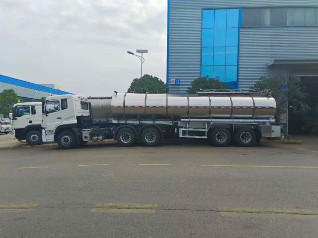Semi trailer fresh milk transport truck