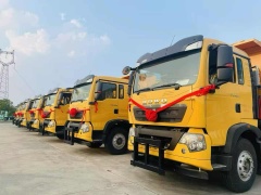 Heavy Duty Truck HOWO Snow Removal Vehicle