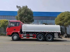 SHACMAN Fresh Milk Transport Vehicle