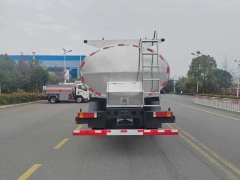 Dongfeng 6 × 4 Fresh Milk Transport Vehicle