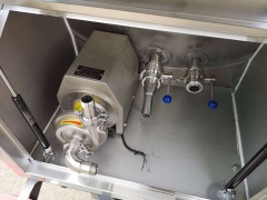 Futian Xiangling M1 4x2 1500 liter stainless steel milk transport tank truck