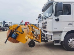 SHACMAN F3000 6×4 Snowplow Front Snow Brush