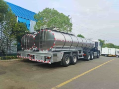 Semi trailer fresh milk transport truck