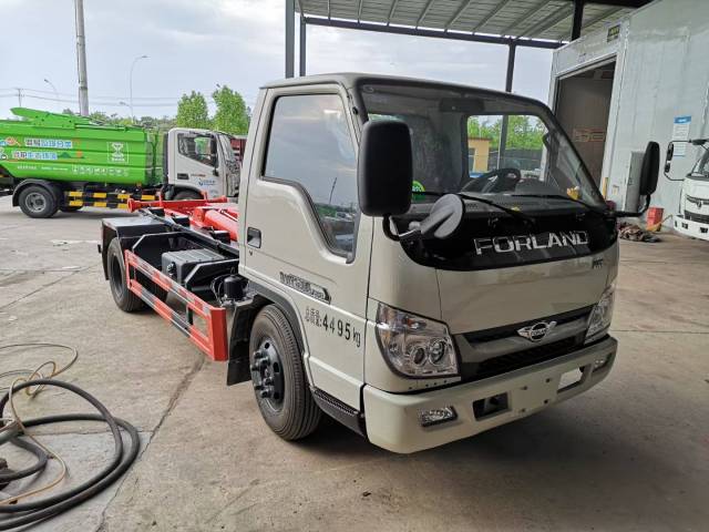 Futian Era 7-ton hook arm garbage truck