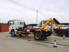 SHACMAN 4X2 hook arm garbage truck