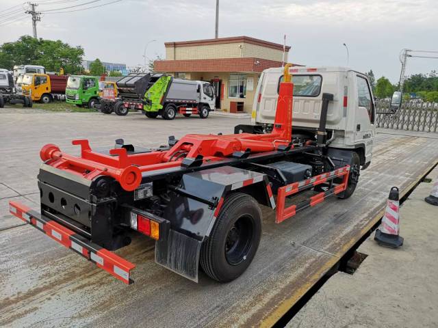 Futian Era 7-ton hook arm garbage truck