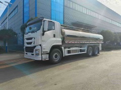 Isuzu 6 × 4 Fresh Milk Transport Vehicle
