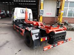 Futian Era 7-ton hook arm garbage truck