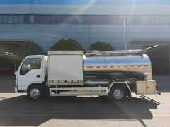 Isuzu 4×2 Fresh Milk Refrigerated Truck