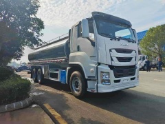 Isuzu 6 × 4 Fresh Milk Transport Vehicle