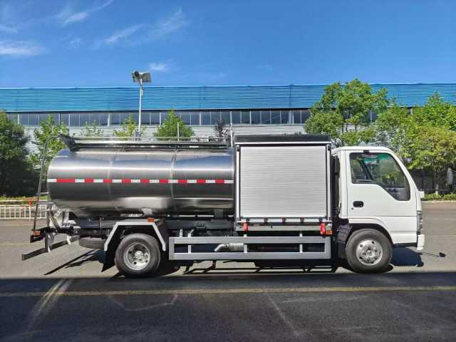 Isuzu 4×2 Fresh Milk Refrigerated Truck