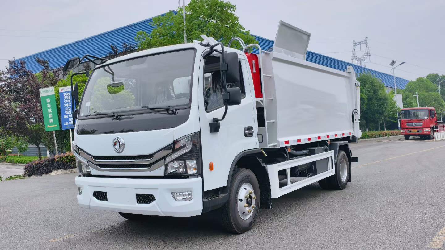 Dongfeng Dorica Side Hanging Bucket Garbage Truck