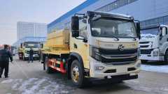 Dongfeng Huashen 4 × 2 cleaning and suction truck