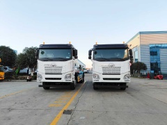 Jiefang 6x4 Hook Arm Garbage Truck