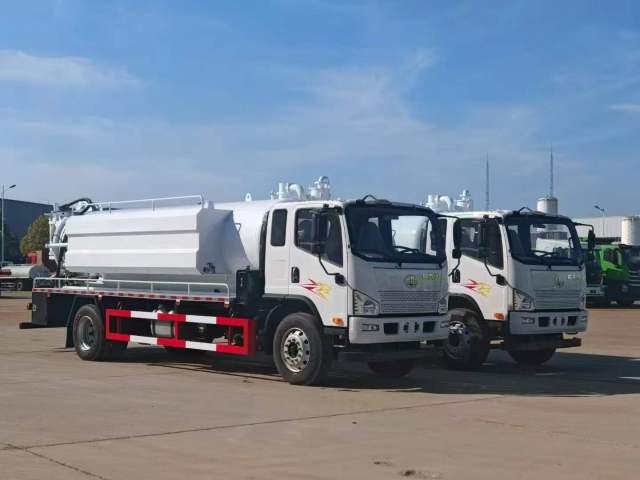 FAW cleaning and suction truck