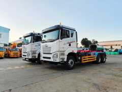 Jiefang 6x4 Hook Arm Garbage Truck