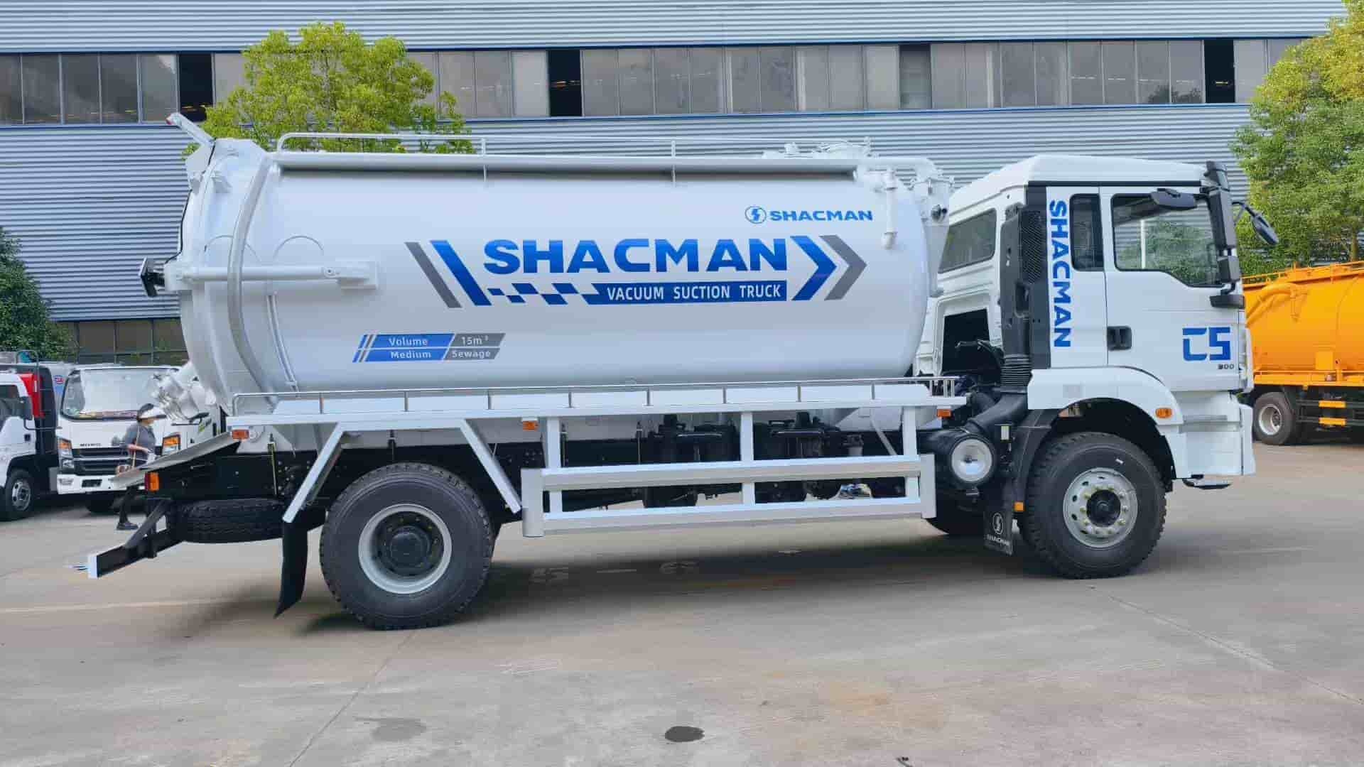 Shacman Delong H3000 4 × 2 15 cubic meter sewage suction truck