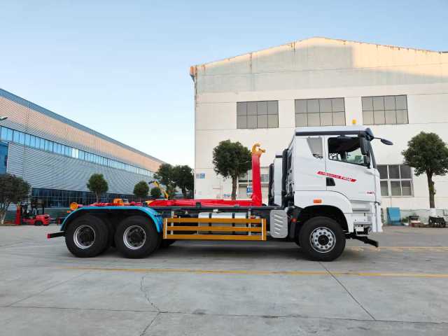 Jiefang 6x4 Hook Arm Garbage Truck