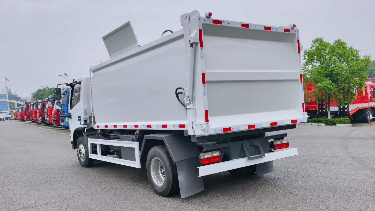 Dongfeng Dorica Side Hanging Bucket Garbage Truck