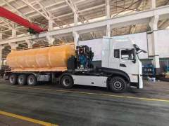 Customized sewage suction semi-trailer