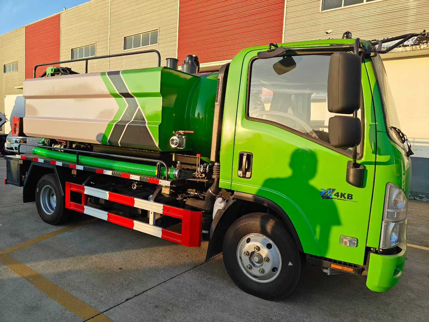 Isuzu 6-Cubic Meter Cleaning and Suction Truck