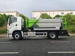 Isuzu type cleaning and suction truck