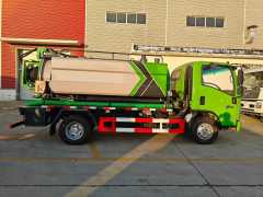 Isuzu 6-Cubic Meter Cleaning and Suction Truck