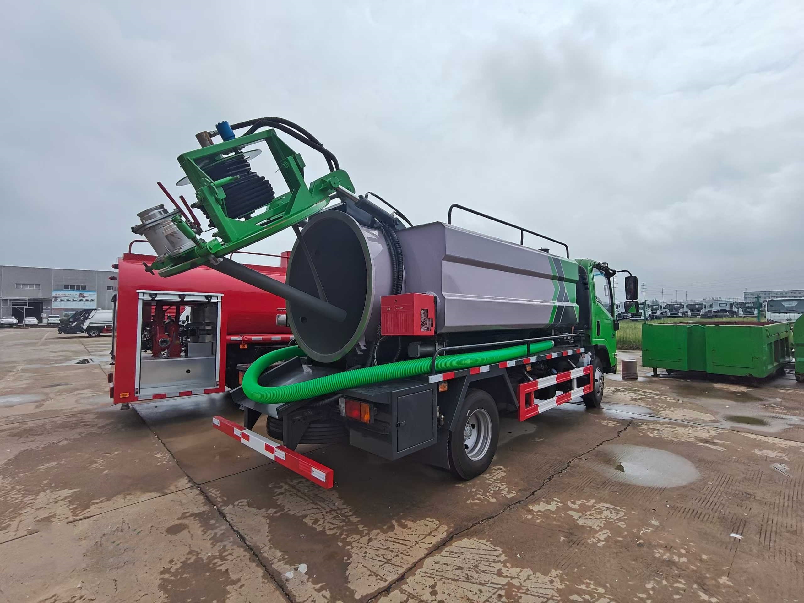 Isuzu 6-Cubic Meter Cleaning and Suction Truck