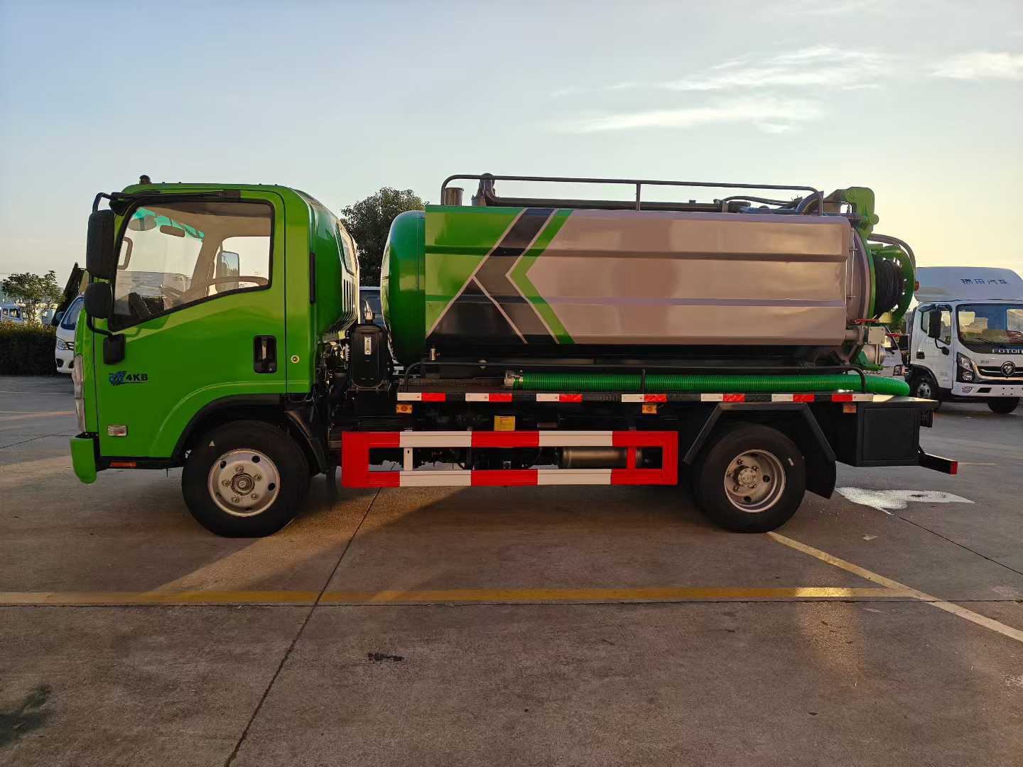 Isuzu 6-Cubic Meter Cleaning and Suction Truck