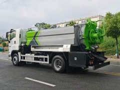 Isuzu type cleaning and suction truck