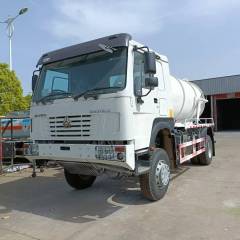 Heavy Duty Truck HOWO four-wheel drive sewage suction truck