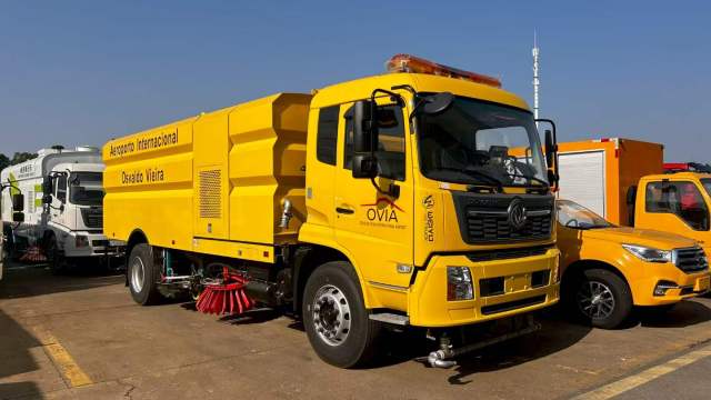 Dongfeng road sweeper