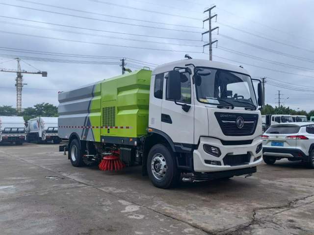 Dongfeng Tianjin washing and sweeping vehicle