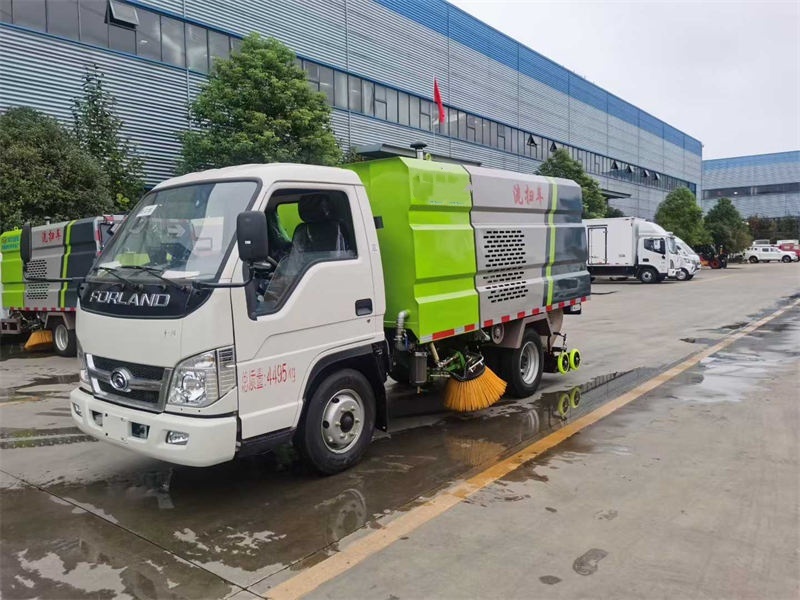 Customized Foton 2600 wheelbase cleaning and sweeping vehicle