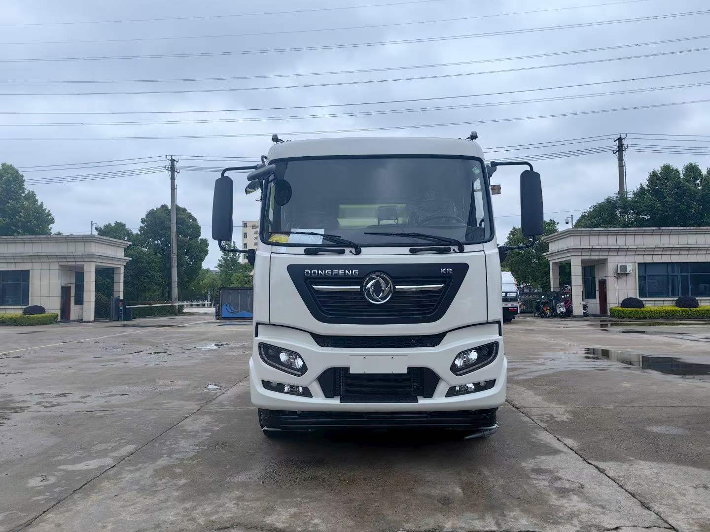 Dongfeng Tianjin washing and sweeping vehicle