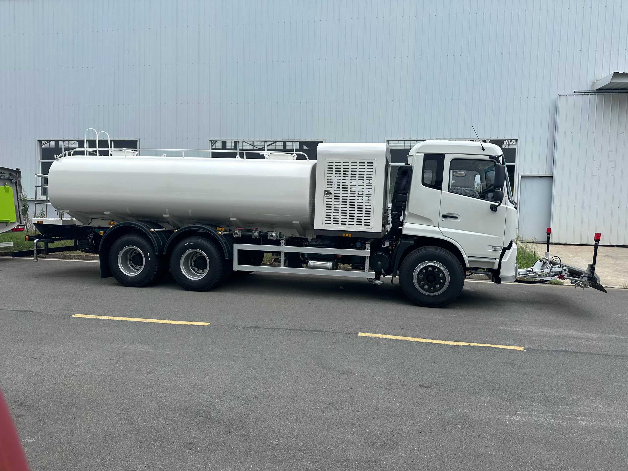 Dongfeng Tianjin Right Drive Clean Car Wash