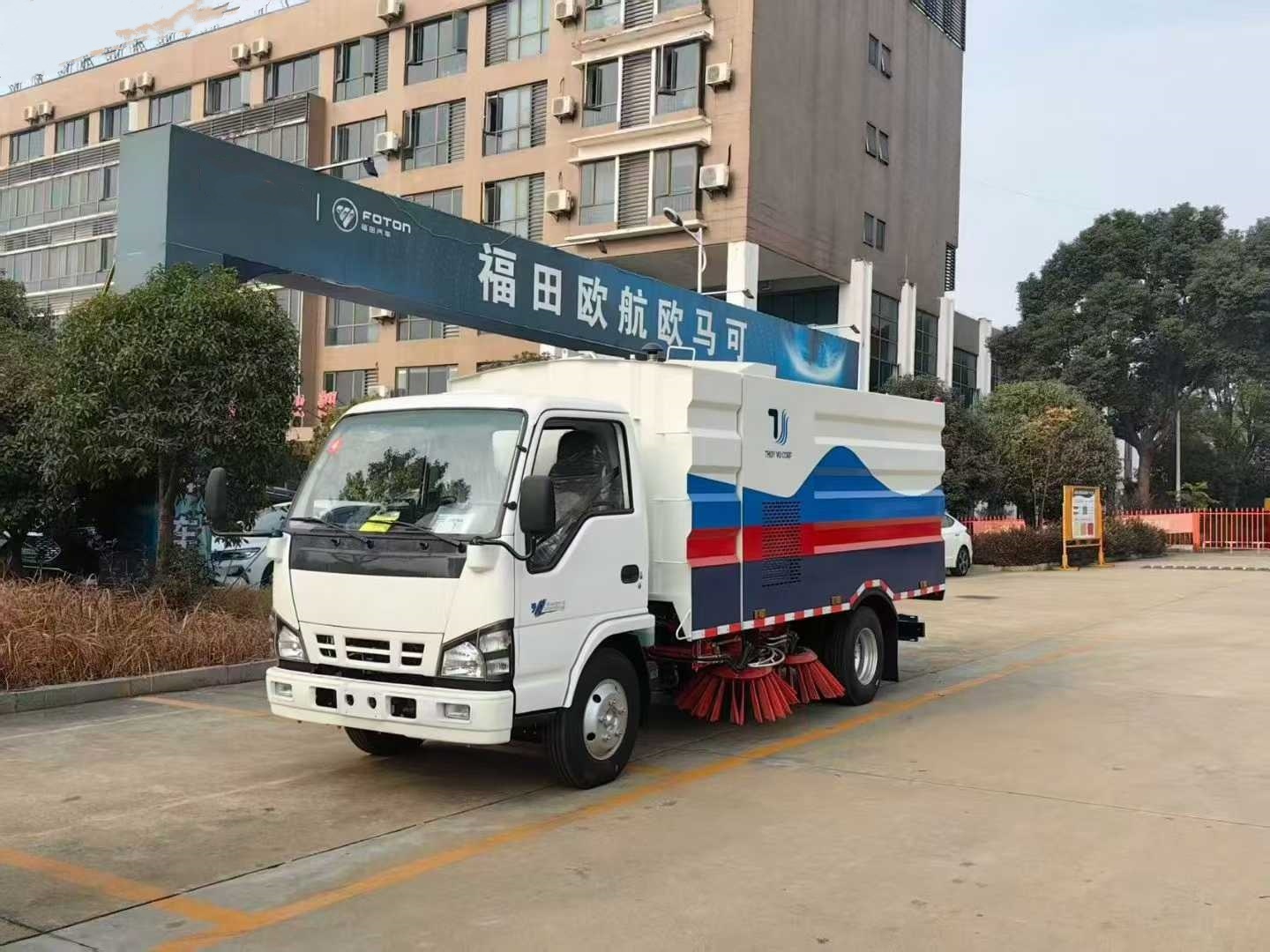 Isuzu road sweeper