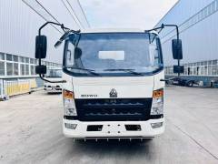 Heavy Truck HOWO Light Truck Road Sweeper
