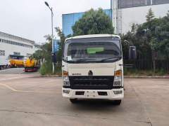 Heavy Duty Truck HOWO Road Sweeper