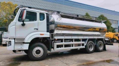 Heavy Truck HOWO rear double axle 18 cubic meter sewage suction truck
