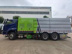 Heavy Duty Truck HOWO 6 × 4 Right Steering Cleaning and Sweeping Vehicle