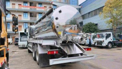 Heavy Truck HOWO rear double axle 18 cubic meter sewage suction truck