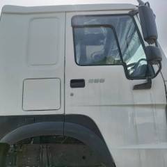 Heavy Duty Truck HOWO four-wheel drive sewage suction truck