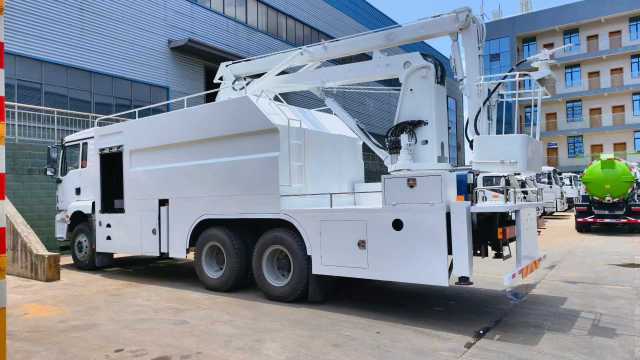 shacman Automobile Rear Double Bridge High altitude High pressure Cleaning Vehicle