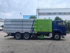 Heavy Duty Truck HOWO 6 × 4 Right Steering Cleaning and Sweeping Vehicle